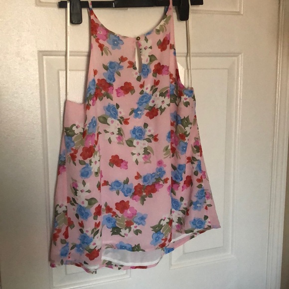 Floral top - Picture 2 of 4